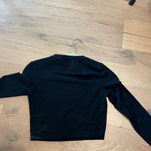 long sleeve crop top